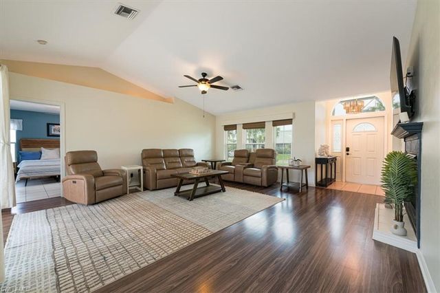 8312 Tahiti RD, Fort Myers, FL 33967