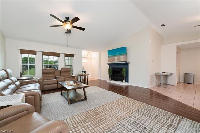 8312 Tahiti RD, Fort Myers, FL 33967