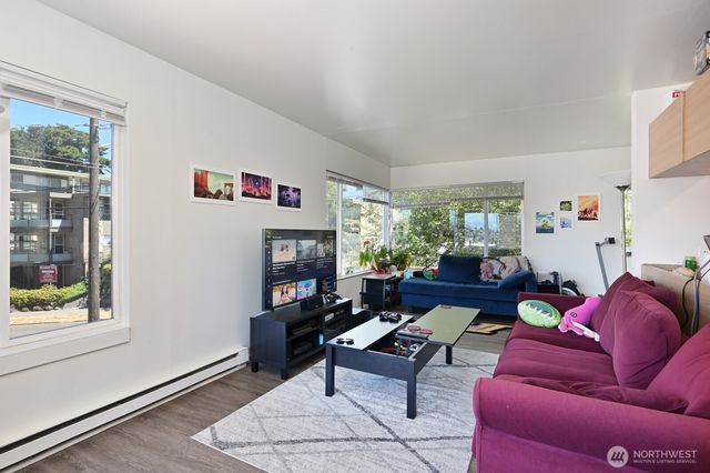 525 E Roy Street, Seattle, WA 98102