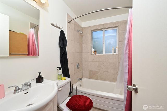 525 E Roy Street, Seattle, WA 98102