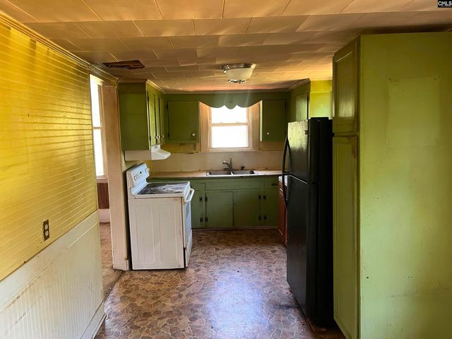 3715 SC Highway 391, Prosperity, SC 29127