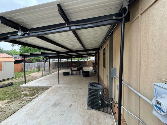 216 Rogers Street, Henderson, TX 75654