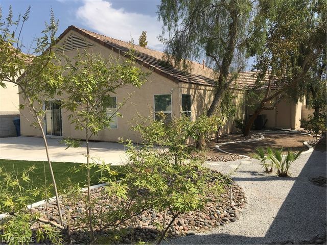 824 SPARKLE RAY Avenue, Las Vegas, NV 89123