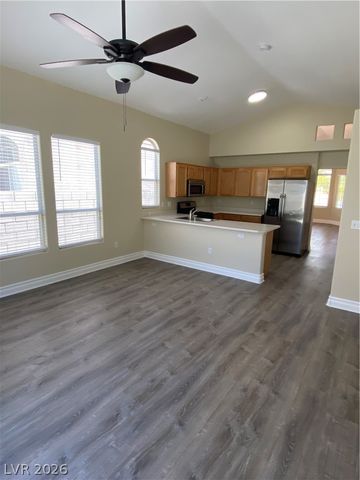 824 SPARKLE RAY Avenue, Las Vegas, NV 89123