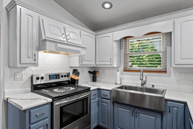 3123 W OTTERTAIL COURT, Green Bay, WI 54311