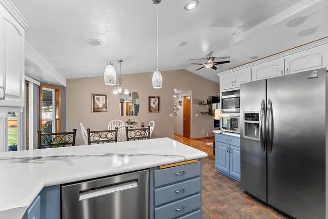 3123 W OTTERTAIL COURT, Green Bay, WI 54311