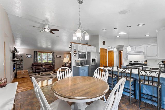 3123 W OTTERTAIL COURT, Green Bay, WI 54311