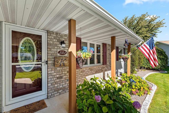3123 W OTTERTAIL COURT, Green Bay, WI 54311