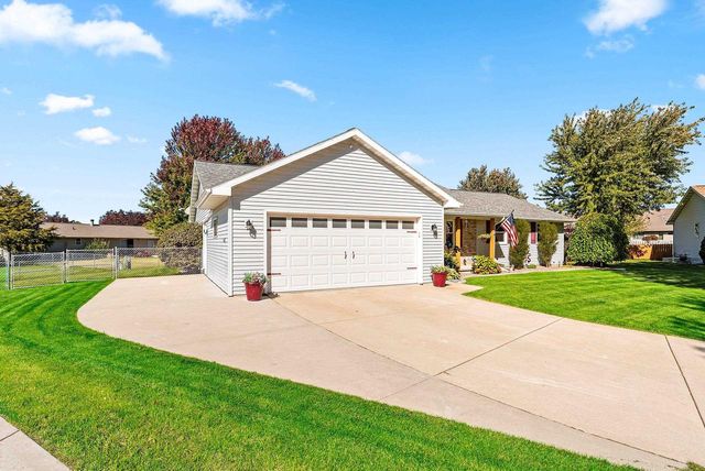 3123 W OTTERTAIL COURT, Green Bay, WI 54311