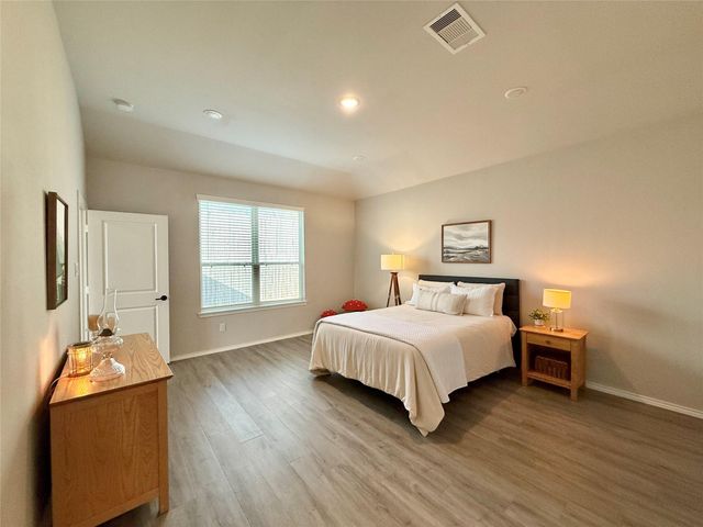 13051 Clearview Drive, Willis, TX 77318