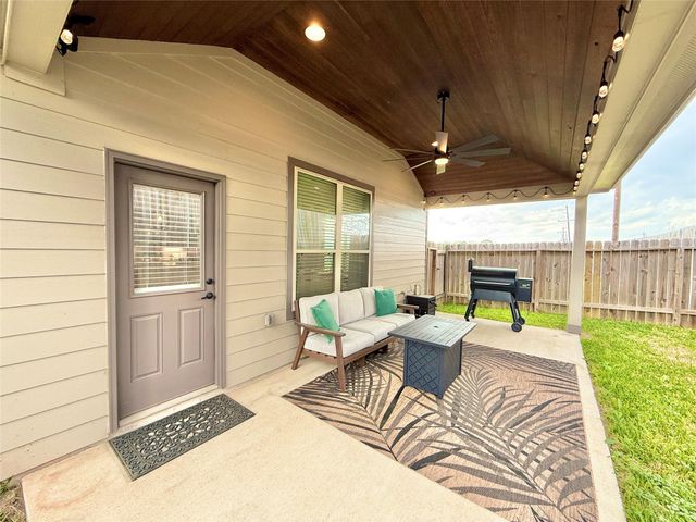 13051 Clearview Drive, Willis, TX 77318