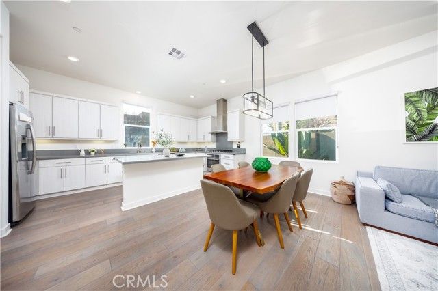 109 Newall, Irvine, CA 92618