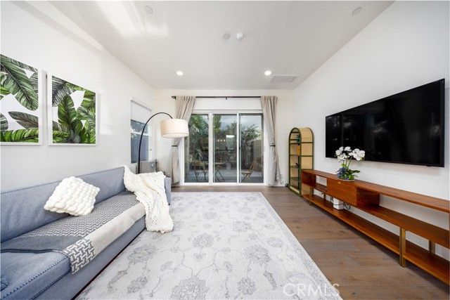 109 Newall, Irvine, CA 92618