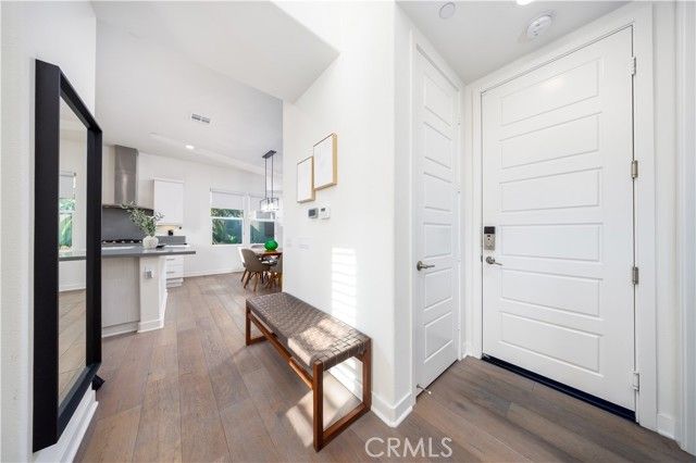 109 Newall, Irvine, CA 92618