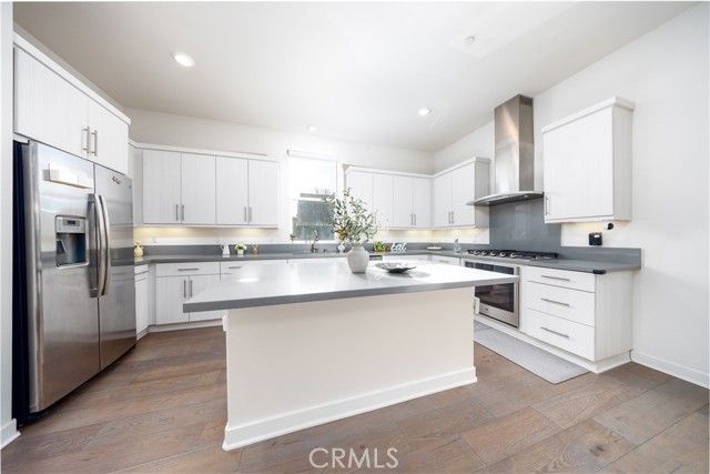 109 Newall, Irvine, CA 92618