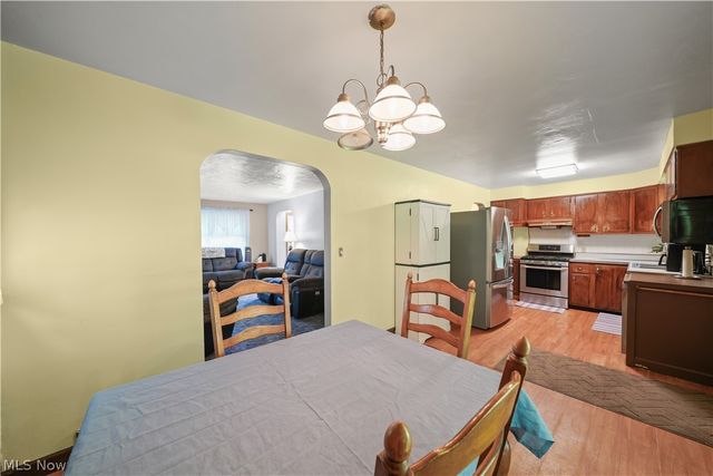 9621 Wolfe Road, Windham, OH 44288
