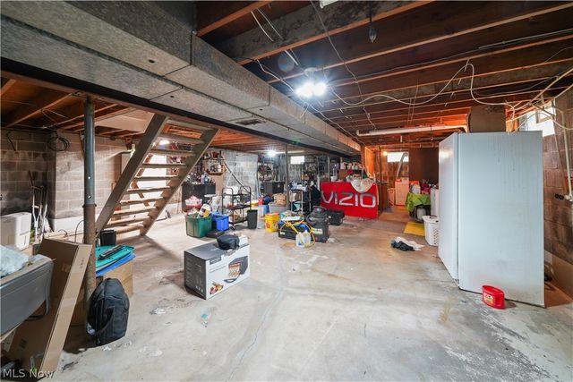 9621 Wolfe Road, Windham, OH 44288