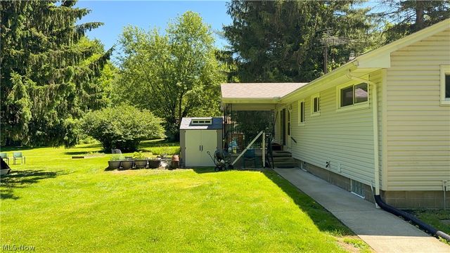 9621 Wolfe Road, Windham, OH 44288