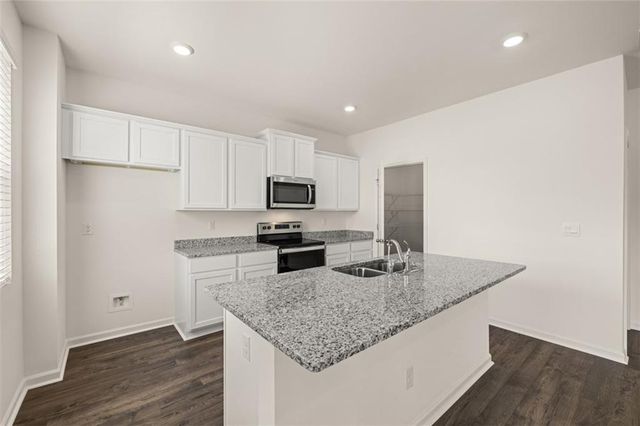 8565 Secretariat Drive, Lithonia, GA 30058