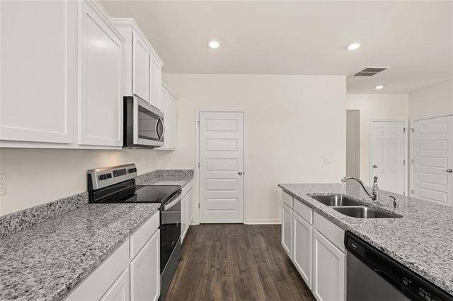 8565 Secretariat Drive, Lithonia, GA 30058