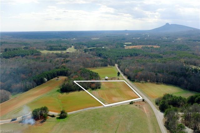 3 Old Mill Road, Pinnacle, NC 27043