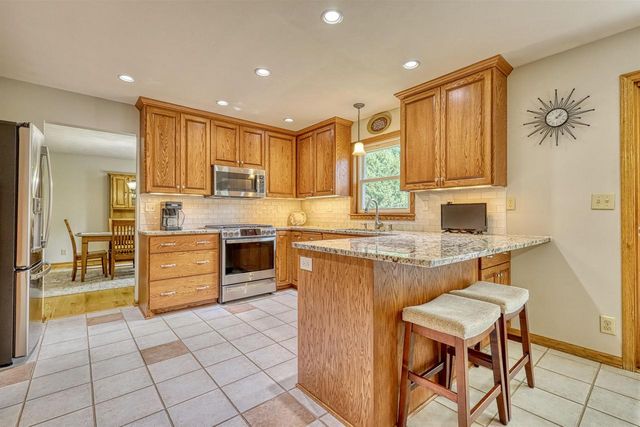 412 Bonnie Road, Cottage Grove, WI 53527