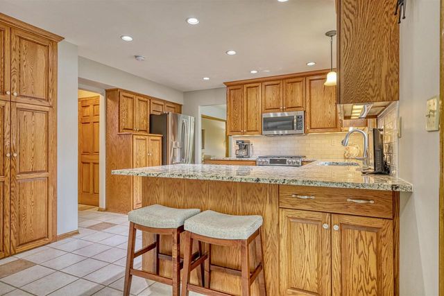 412 Bonnie Road, Cottage Grove, WI 53527