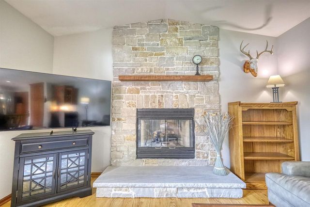 412 Bonnie Road, Cottage Grove, WI 53527