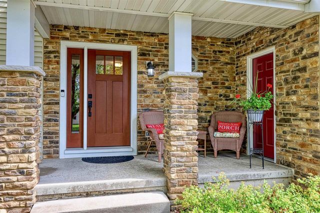 412 Bonnie Road, Cottage Grove, WI 53527