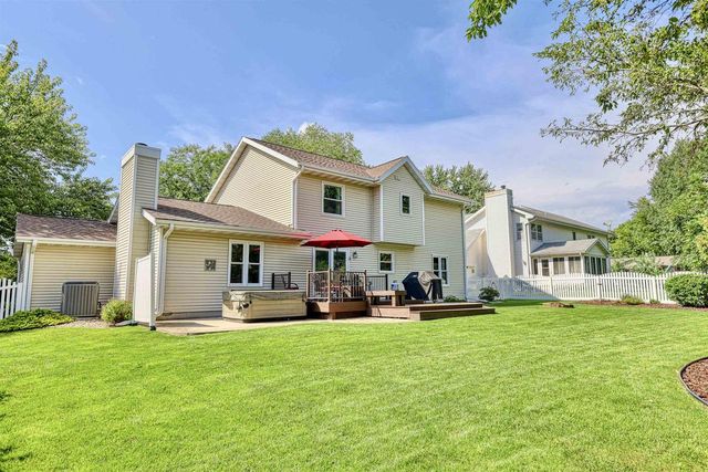 412 Bonnie Road, Cottage Grove, WI 53527