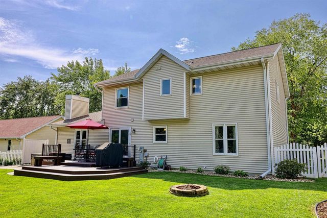 412 Bonnie Road, Cottage Grove, WI 53527