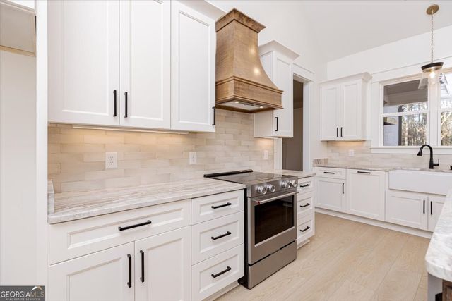 6975 Columbus Road, Lizella, GA 31052