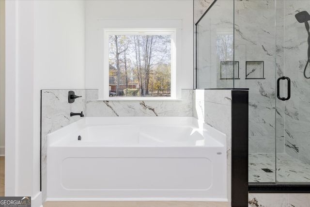 6975 Columbus Road, Lizella, GA 31052