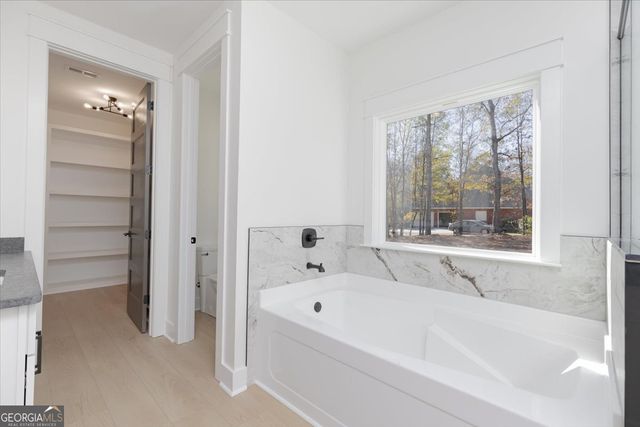 6975 Columbus Road, Lizella, GA 31052