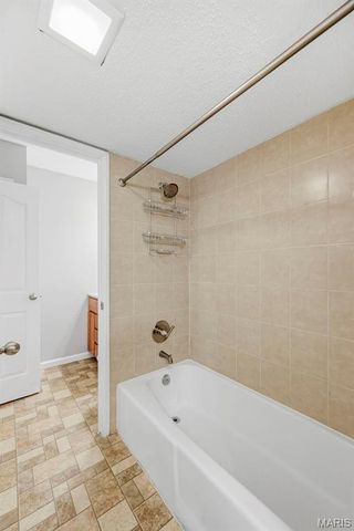 1445 Willow Brook Cove 9, St Louis, MO 63146