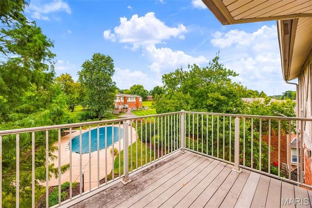 1445 Willow Brook Cove 9, St Louis, MO 63146