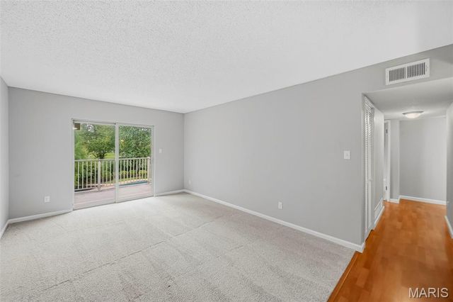 1445 Willow Brook Cove 9, St Louis, MO 63146