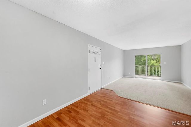 1445 Willow Brook Cove 9, St Louis, MO 63146