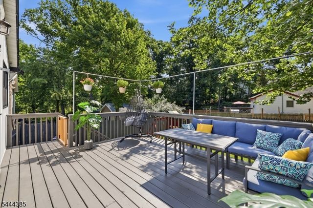 21 Bucknell Way, Hopatcong Boro, NJ 07843
