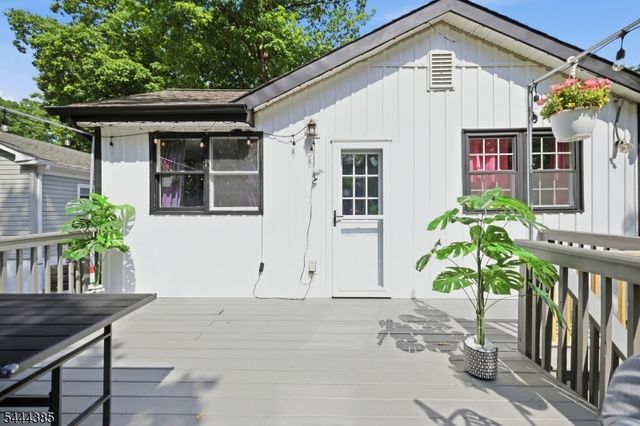 21 Bucknell Way, Hopatcong Boro, NJ 07843