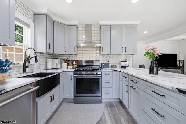 21 Bucknell Way, Hopatcong Boro, NJ 07843
