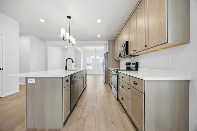 4736 Hampton Loop S, Moorhead, MN 56560