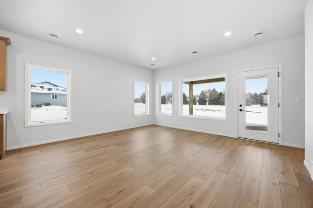 4736 Hampton Loop S, Moorhead, MN 56560