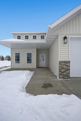 4736 Hampton Loop S, Moorhead, MN 56560