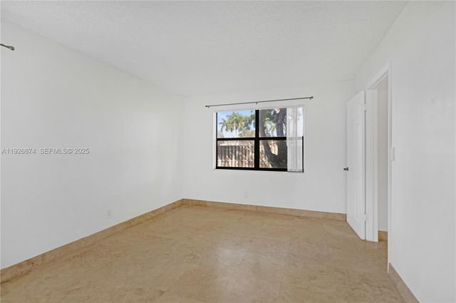 15801 W Waterside Cir 101, Sunrise, FL 33326