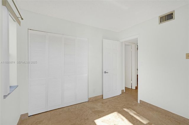 15801 W Waterside Cir 101, Sunrise, FL 33326