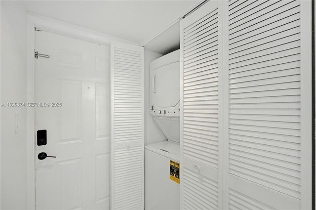 15801 W Waterside Cir 101, Sunrise, FL 33326