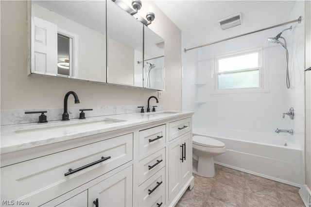 6974 Wil Lou Lane, North Ridgeville, OH 44039