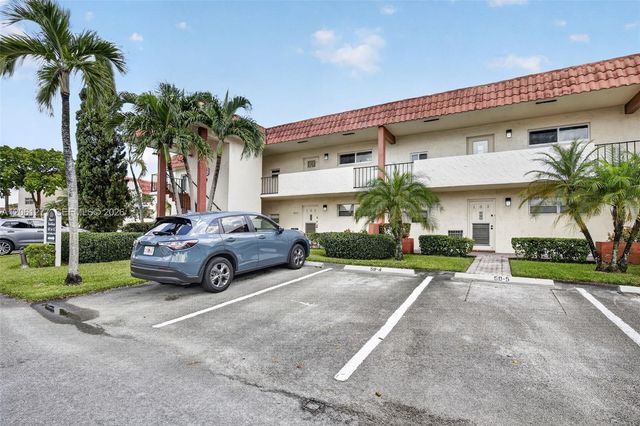 8941 S Hollybrook Boulevard 202, Pembroke Pines, FL 33025