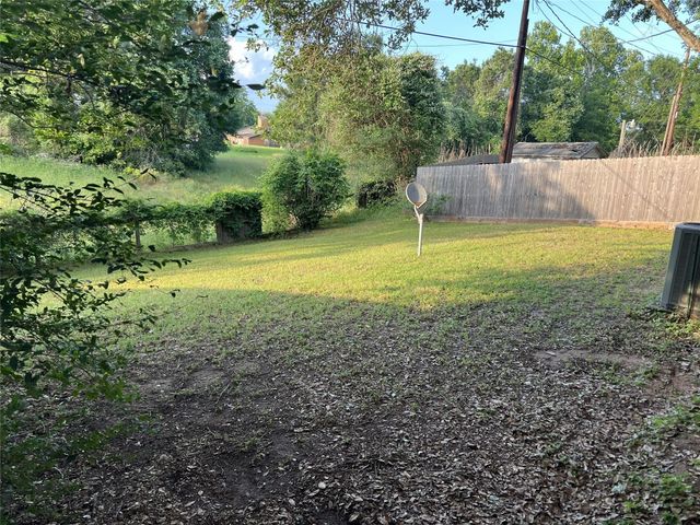 584 Elm Street, Prairie View, TX 77484